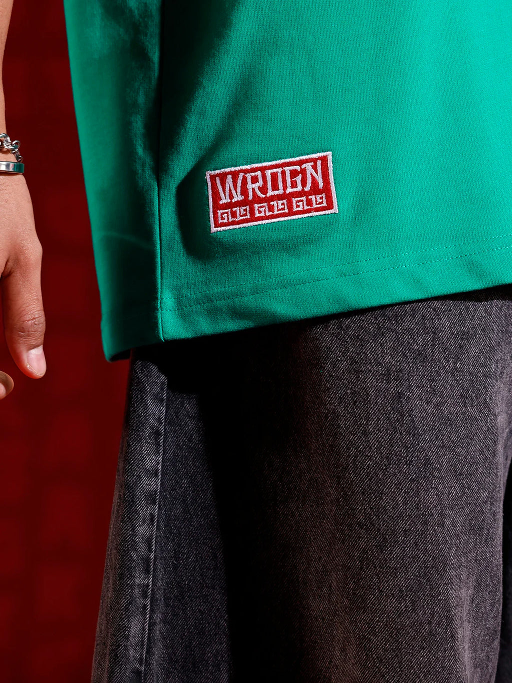 Oversized T-shirt with embroidered chest detail | Green