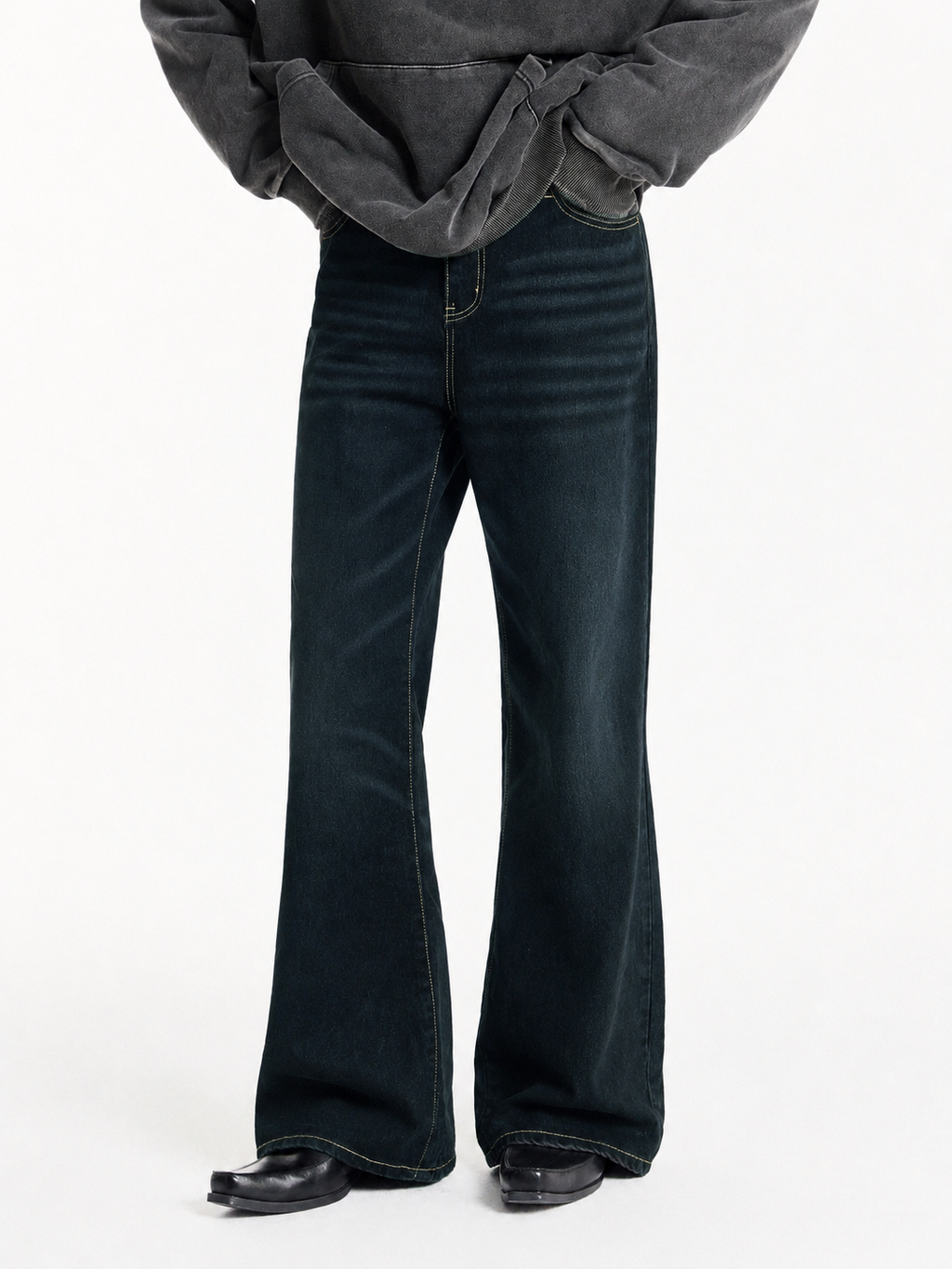 Drift Bootcut Jeans