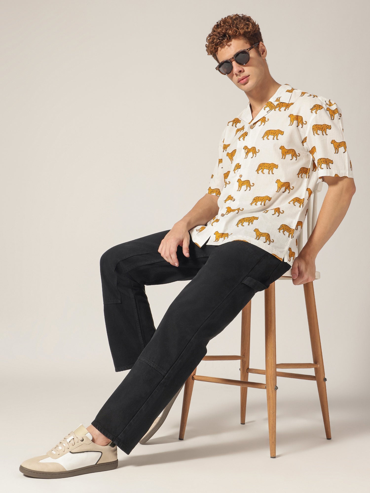 Baggy Fit Carpenter Jeans